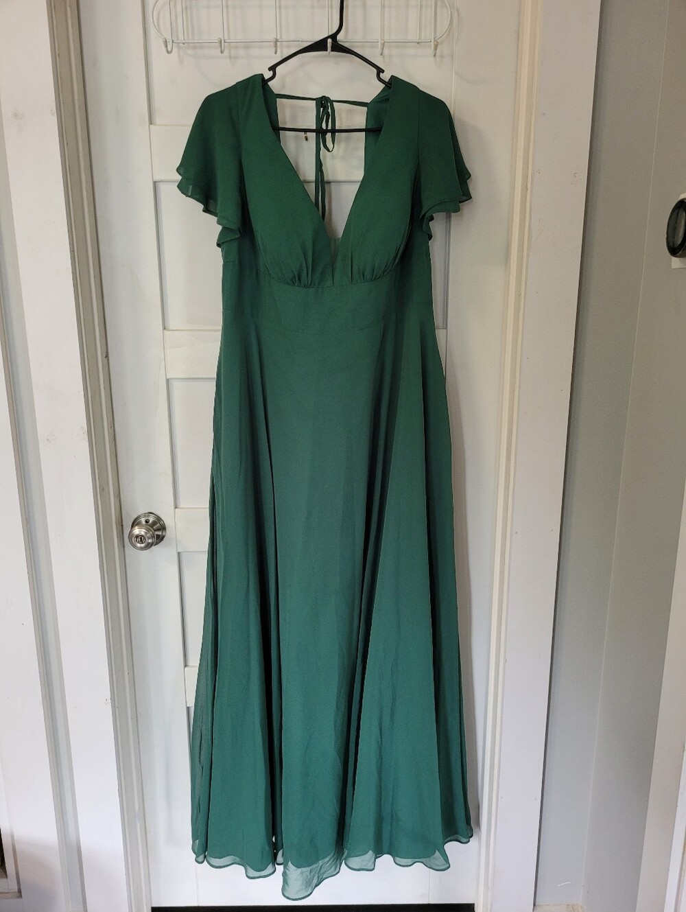 Elegant Green V-Neck Flutter Sleeve Maxi Dress